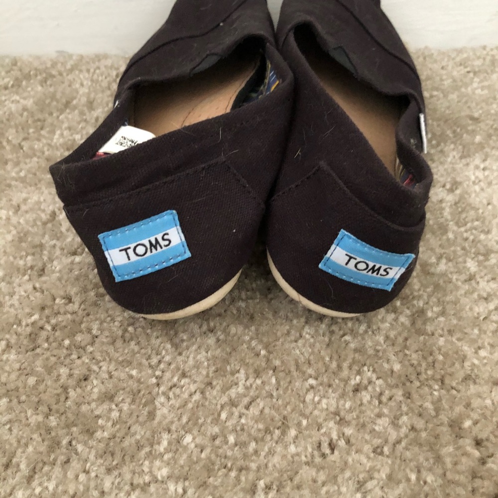 Tom’s Black Flats